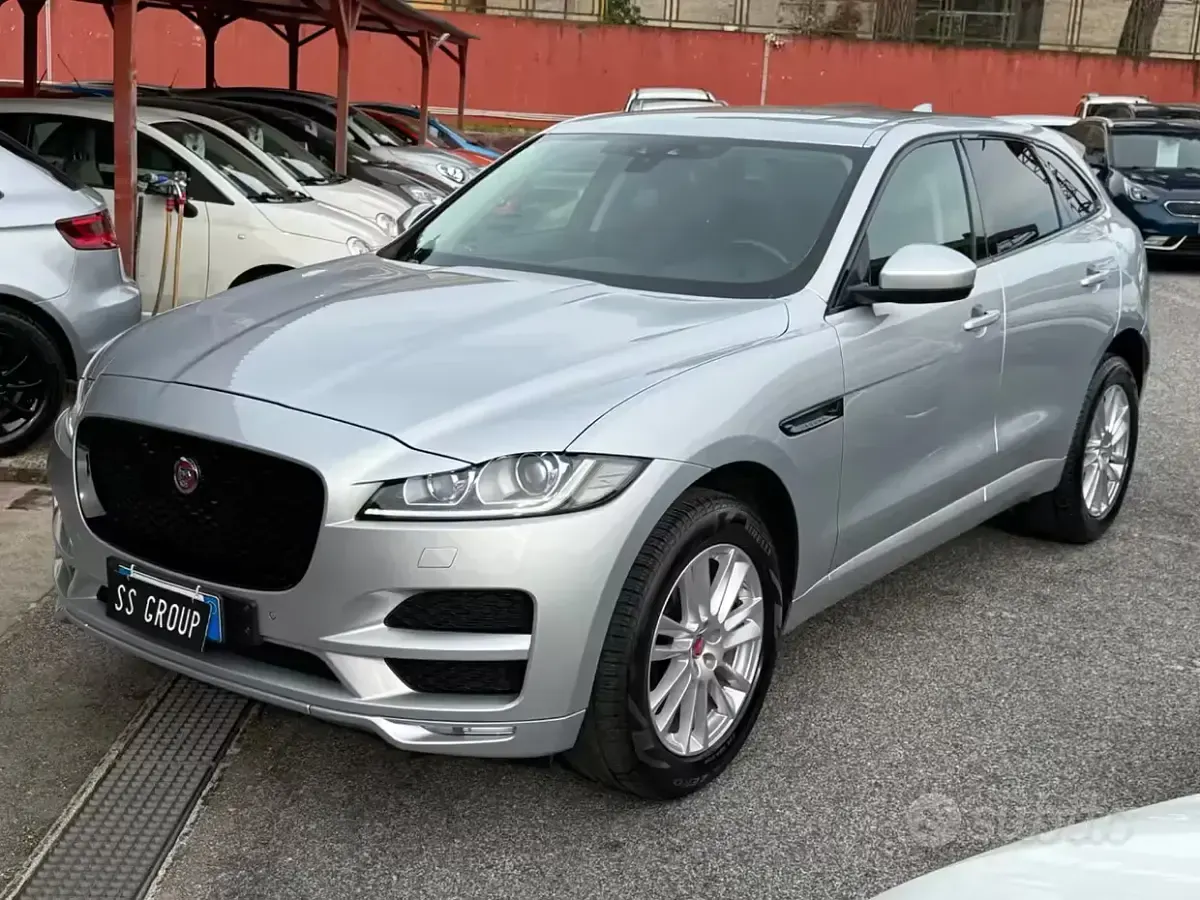 Usata Jaguar F-Pace Portfolio 241 CV (177 kW) 2018 Grigio SUV