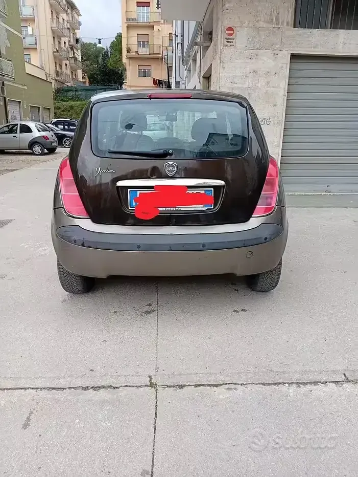 Usata Lancia Ypsilon 60 CV (44 kW) 2008 Marrone Utilitaria
