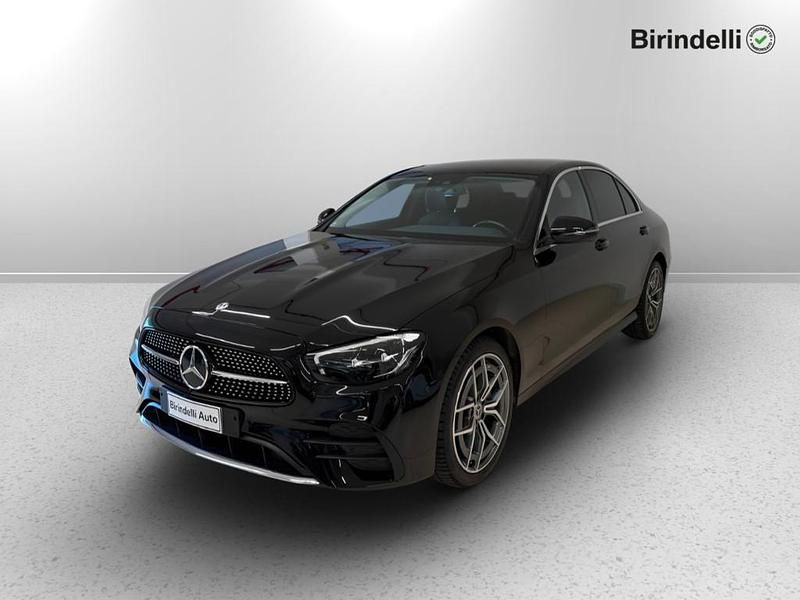 Nero Usata 2021 Mercedes E220 Premium Plus Tre volumi | 39.500 € (Buon prezzo) - Immagine 1/3