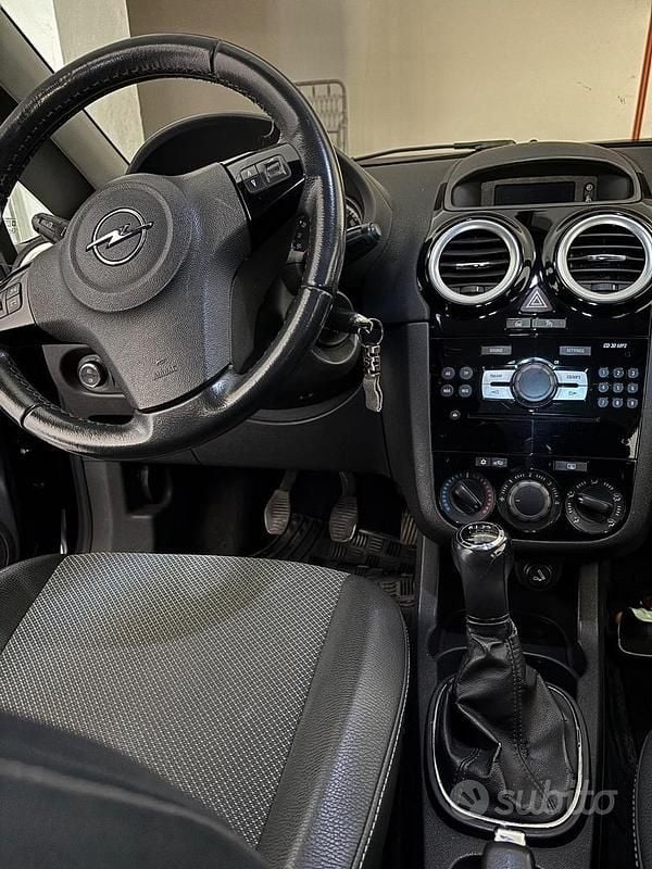 Usata Opel Corsa 2011 Utilitaria