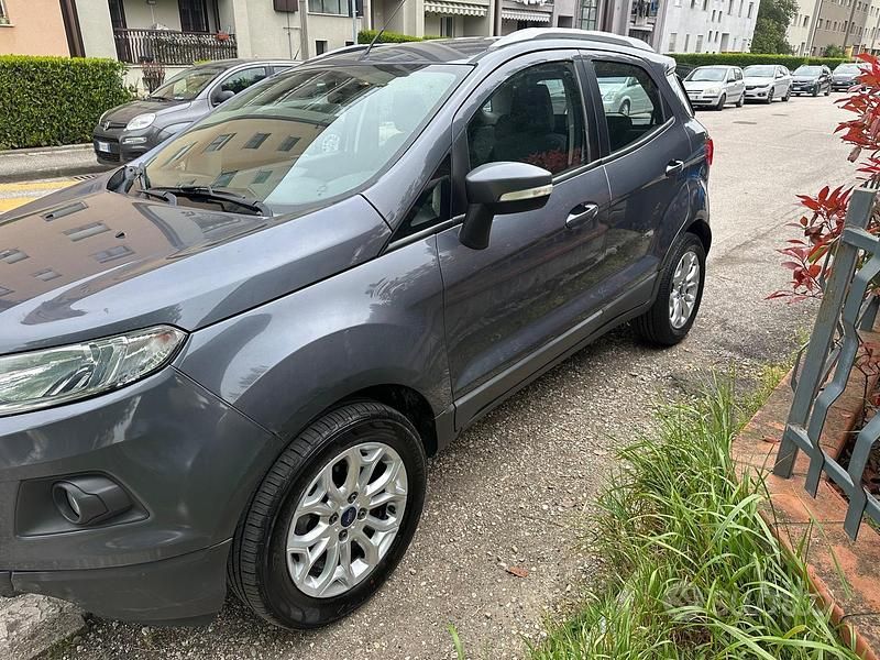 Usata Ford Ecosport Titanium 95 CV (69 kW) 2015 Grigio SUV