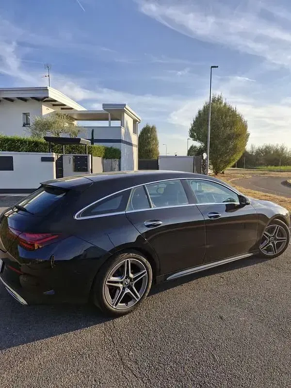 Usata Mercedes CLA200 Shooting Brake AMG Line Premium Plus 163 CV (119 kW) 2024 Station wagon