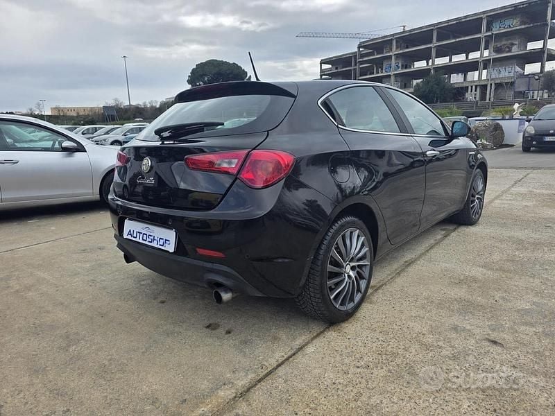 Usata Alfa Romeo Giulietta Distinctive 170 CV (125 kW) 2011 Nero Utilitaria