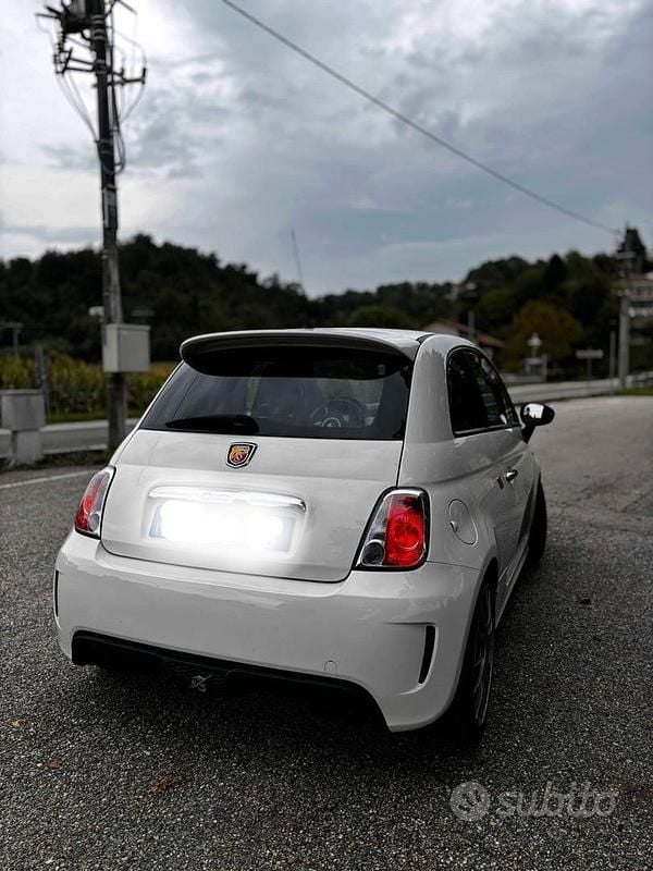 Usata Abarth 500 135 CV (99 kW) 2010 Bianco Utilitaria
