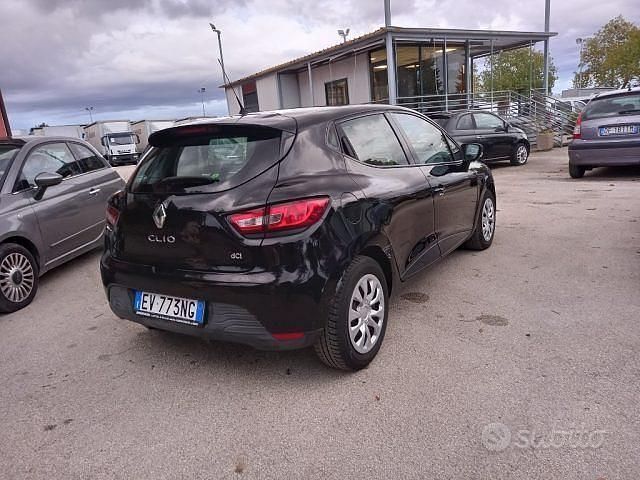 Usado Renault Clio IV 75 CV (55 kW) 2014 Negro Berlina