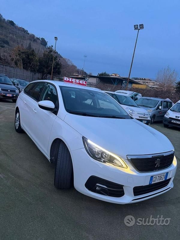 Usata Peugeot 308 GT 130 CV (95 kW) 2021 Bianco Station wagon