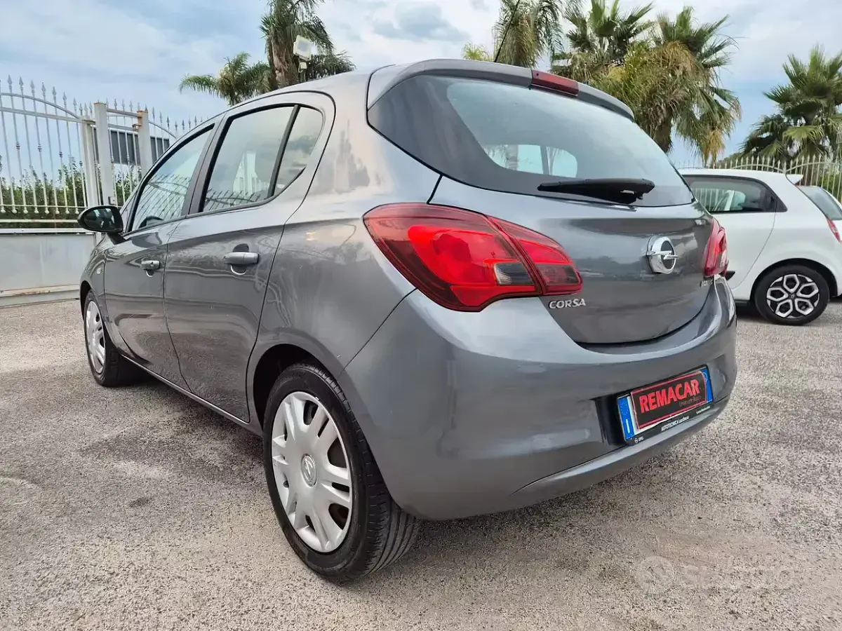 Usata Opel Corsa 90 CV (66 kW) 2019 Grigio Utilitaria