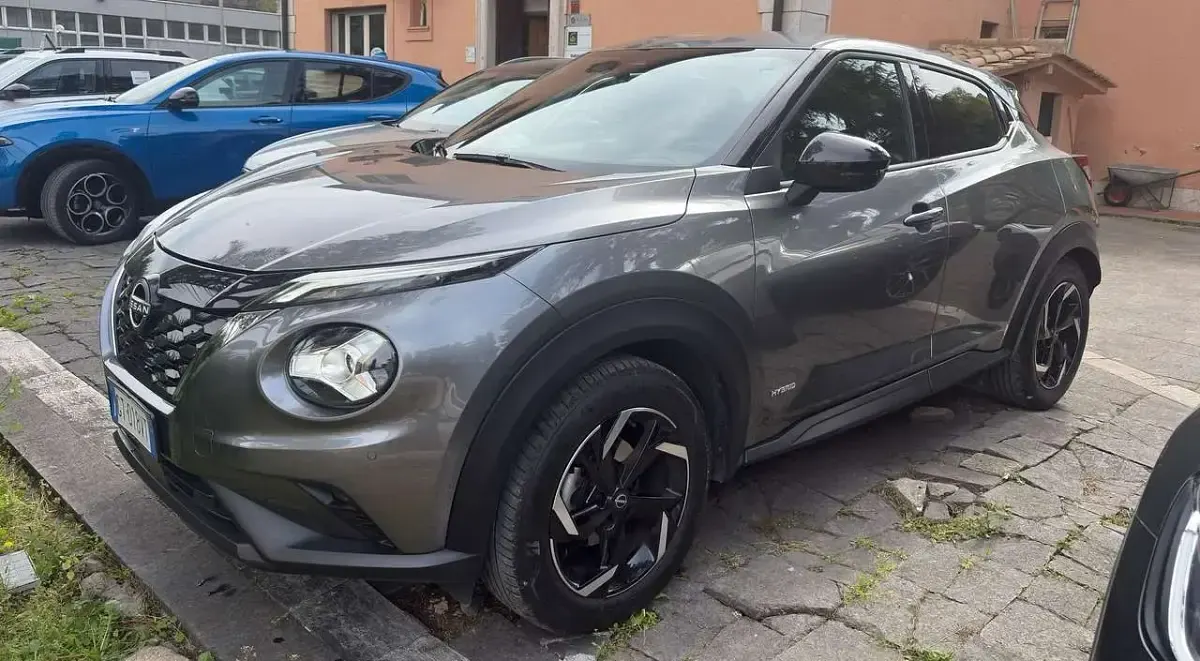 Usata Nissan Juke N-Connecta 143 CV (105 kW) 2024 Grigio SUV