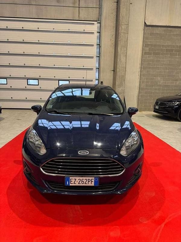 Blu/azzurro Usata 2015 Ford Fiesta Berlina | 4900 € (Ottimo prezzo) - Immagine 1/4