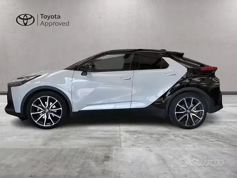 Usata Toyota C-HR Sport 197 CV (144 kW) 2024 Grigio SUV