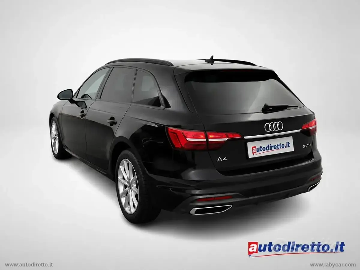 Usata Audi A4 150 CV (110 kW) 2022 Nero Berlina