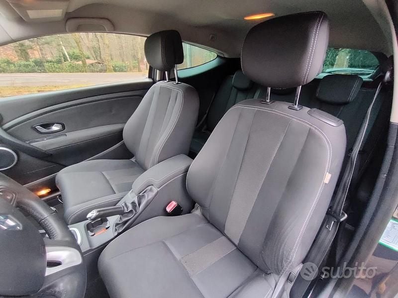 Usata Renault Mégane Coupé 110 CV (80 kW) 2009 Grigio Coupé