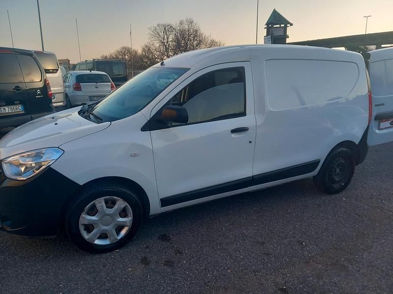 Usata Dacia Dokker Ambiance 75 CV (55 kW) 2018 Bianco Monovolume