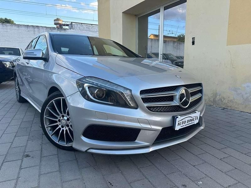 Argento Usata 2015 Mercedes A200 Premium Tre volumi | 14.700 € (Buon prezzo) - Immagine 1/4