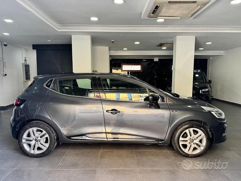 Usata Renault Clio IV Intens 76 CV (55 kW) 2019 Blu Berlina