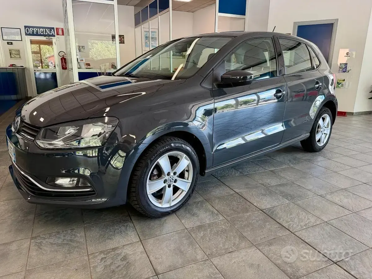 Usata VW Polo Comfortline 90 CV (66 kW) 2015 Grigio Berlina