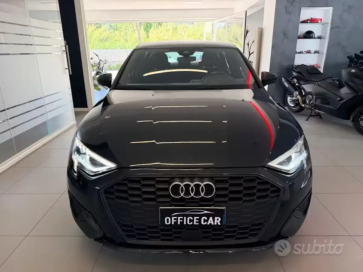 Begagnad Audi A3 Business 116 HK (85 kW) 2021 Grå Sedan