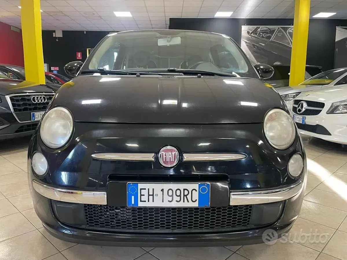 Usata Fiat 500 Lounge 75 CV (55 kW) 2011 Nero Utilitaria