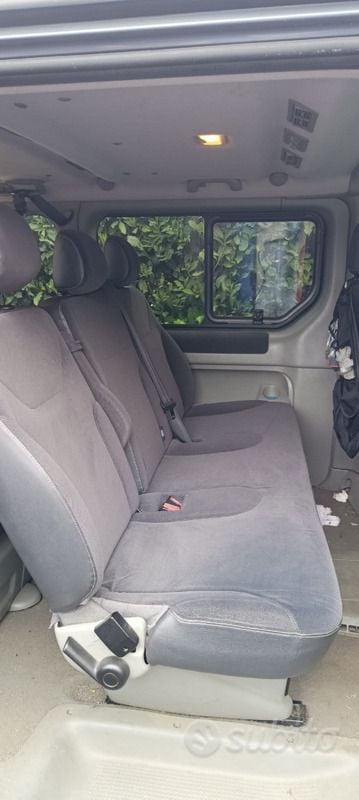 Usata Renault Trafic 58 CV (42 kW) 2012 Grigio Monovolume