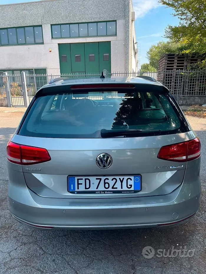 Usata VW Passat 150 CV (110 kW) 2016 Grigio Station wagon