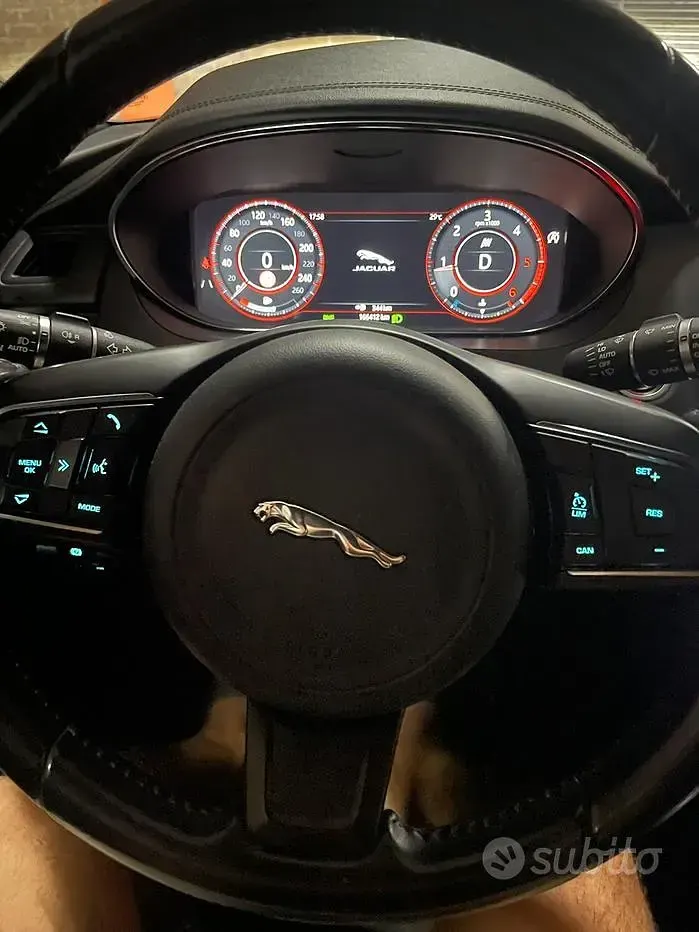 Usata Jaguar E-Pace 200 CV (147 kW) 2018 Nero SUV