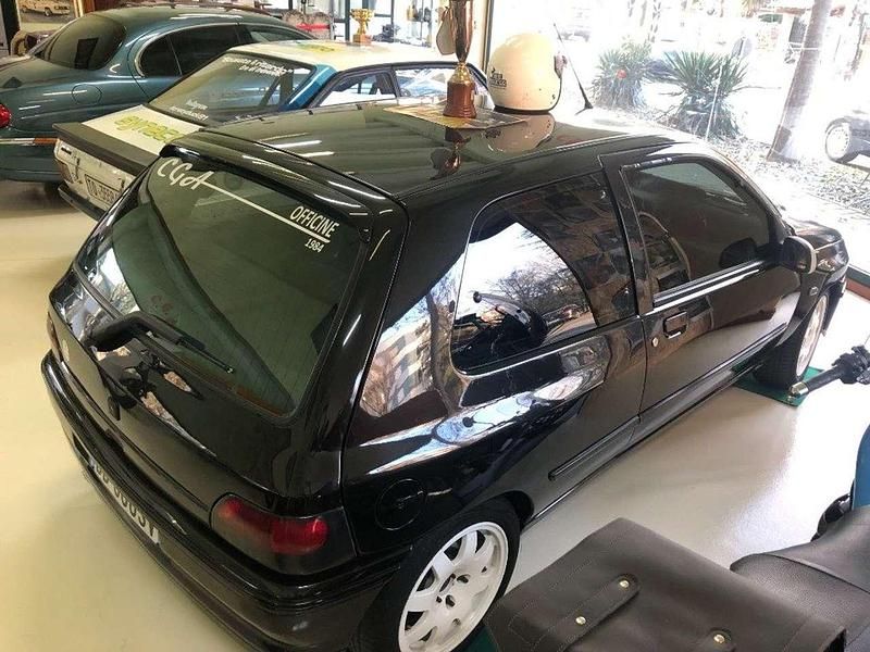 Usata Renault Clio 137 CV (100 kW) 1992 Nero Utilitaria