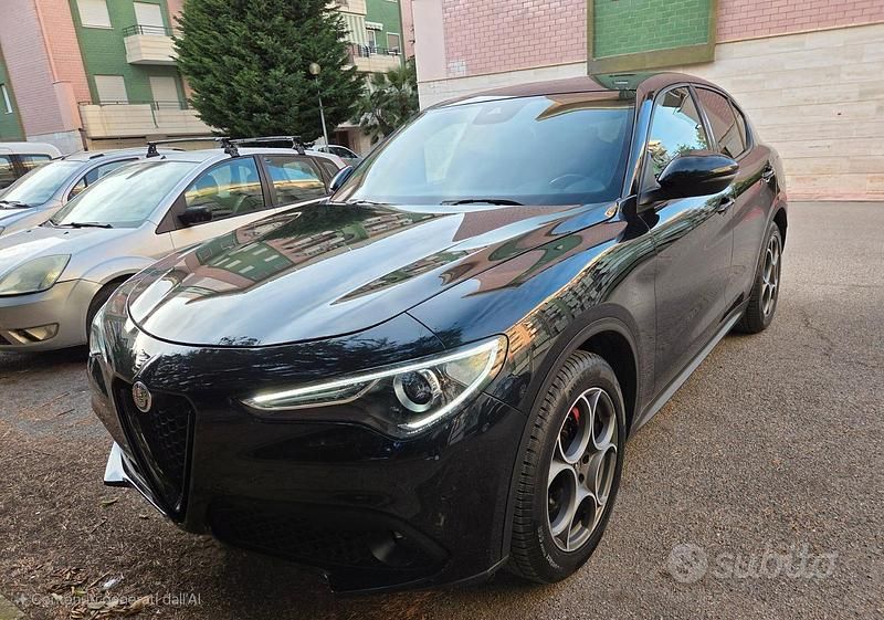 Usata 2022 Alfa Romeo Stelvio SUV | 33.000 € (Molto cara) - Immagine 1/4