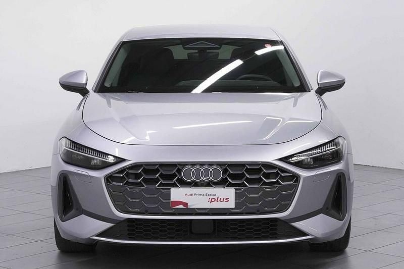 Usata Audi A5 Sportback Advanced 204 CV (150 kW) 2025 Argento Utilitaria