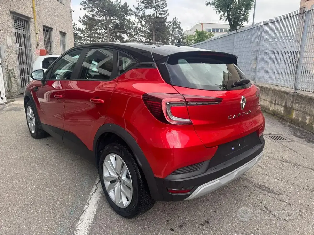 Usata Renault Captur Equilibre 91 CV (66 kW) 2022 Rosso SUV