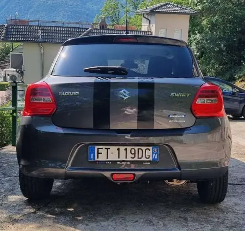 Usata Suzuki Swift 90 CV (66 kW) 2018 Grigio Utilitaria