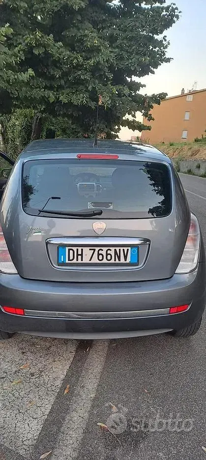 Usata Lancia Ypsilon 60 CV (44 kW) 2007 Grigio Utilitaria