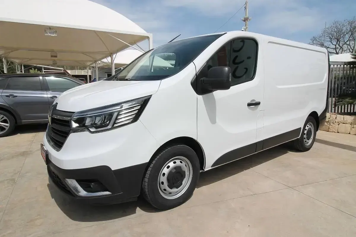 Usata Renault Trafic 149 CV (109 kW) 2024 Bianco