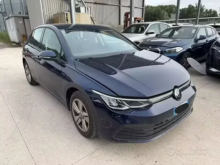 Usata VW Golf VIII 110 CV (80 kW) 2023 Blu Berlina