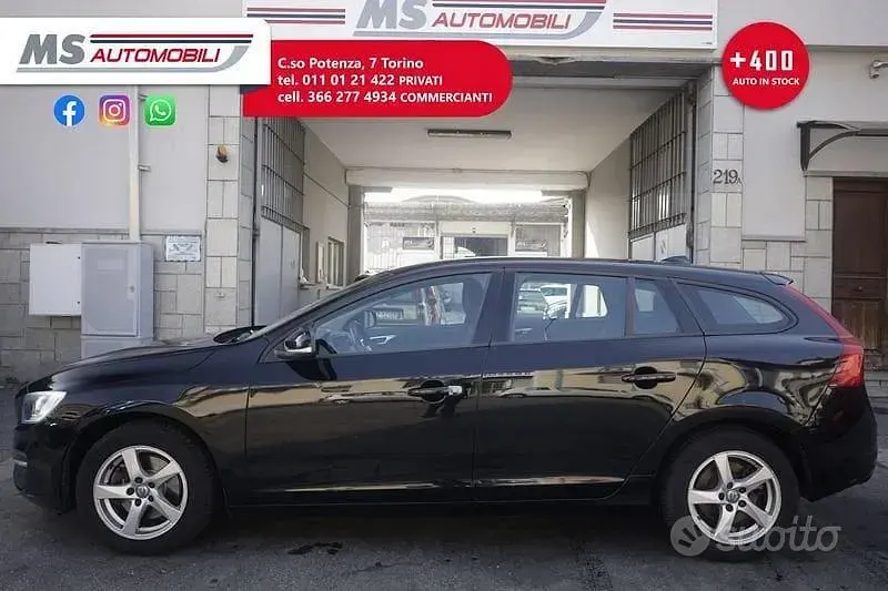 Usata Volvo V60 Kinetic 115 CV (84 kW) 2015 Nero Station wagon