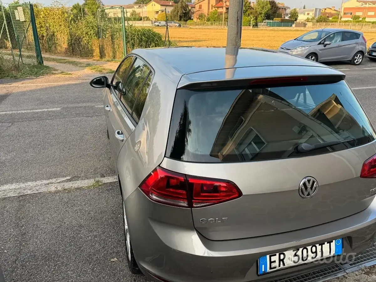 Usata VW Golf VII Highline 122 CV (89 kW) 2013 Grigio Berlina