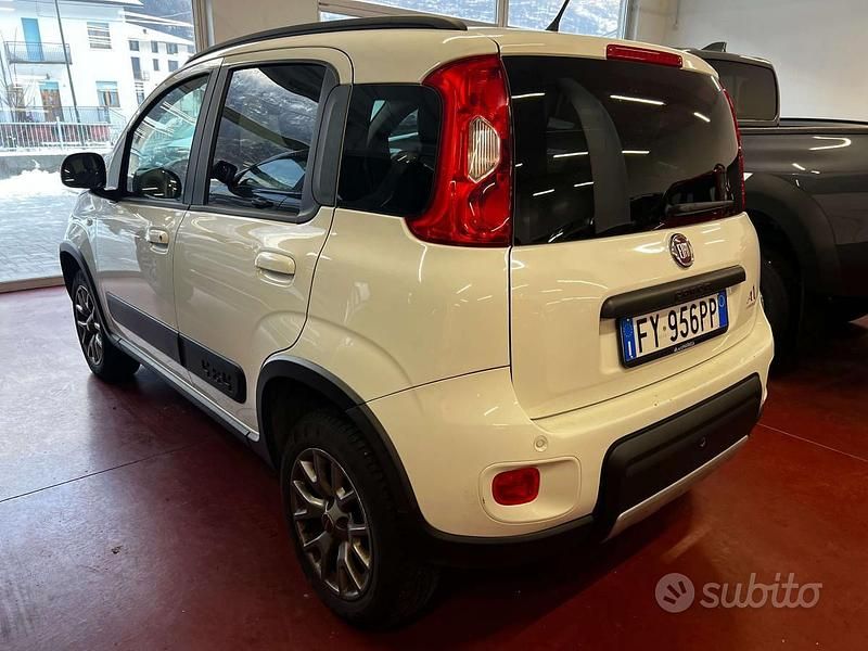 Usata Fiat Panda 4x4 S 86 CV (63 kW) 2019 Bianco Utilitaria