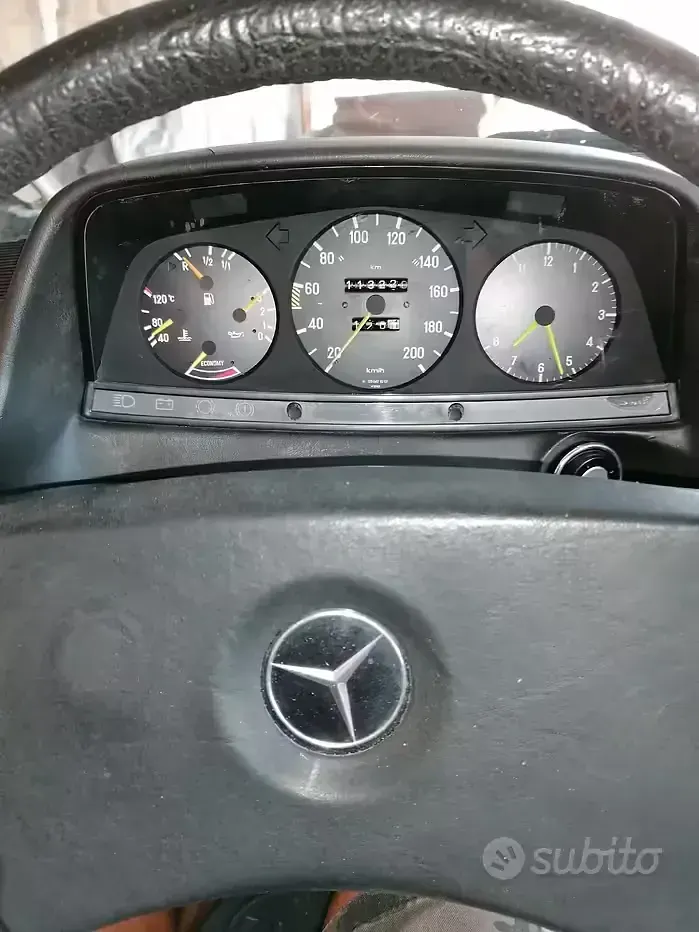Usata Mercedes E230 1982 Bianco Berlina