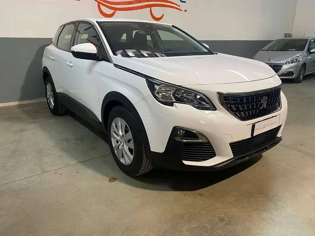 Usata Peugeot 3008 Business-Line 131 CV (96 kW) 2019 Bianco SUV