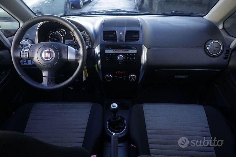 Usata Fiat Sedici Dynamic 135 CV (99 kW) 2012 Grigio SUV