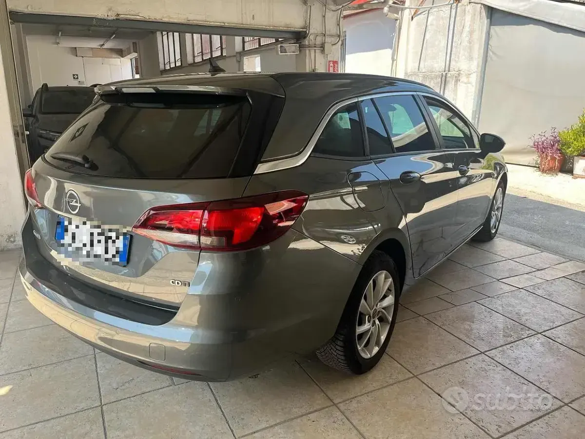 Usata Opel Astra Business 110 CV (80 kW) 2019 Vari colori Station wagon