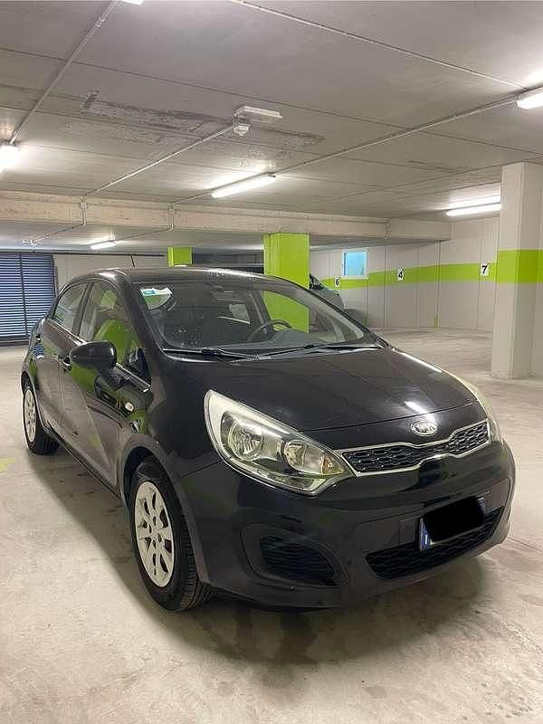 Usata Kia Rio EX 86 CV (63 kW) 2012 Nero Berlina
