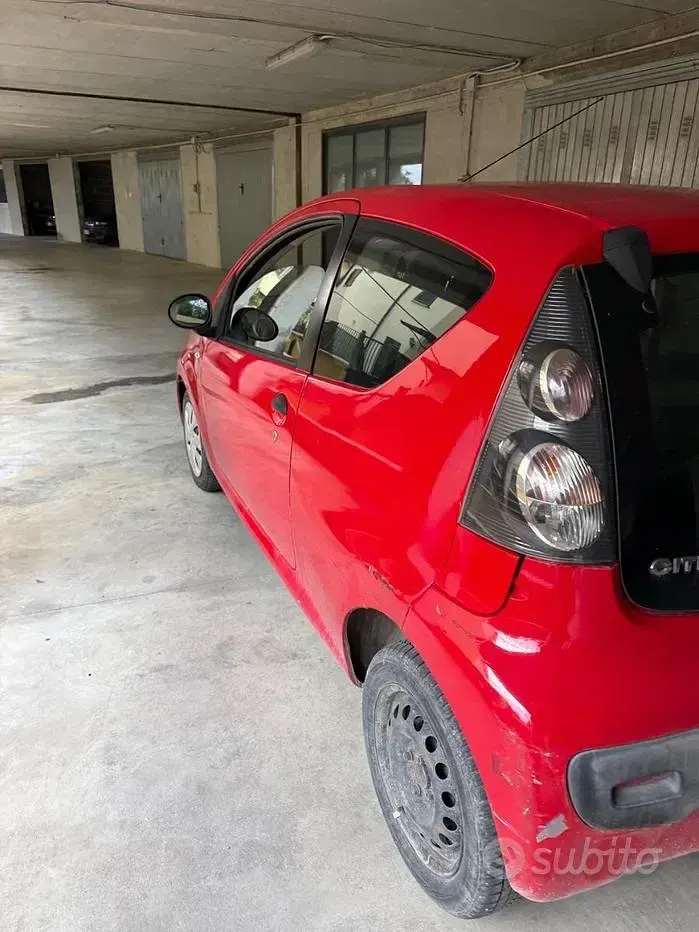 Begagnad Citroën C1 68 HK (50 kW) 2009 Röd Halvkombi