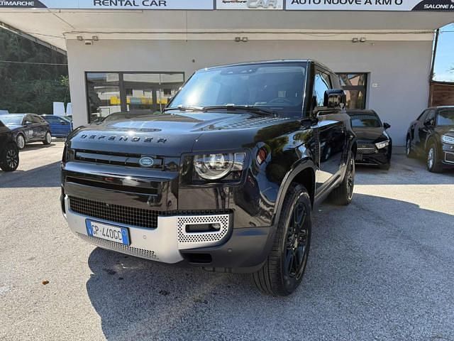 Usata Land Rover Defender SE 200 CV (147 kW) 2023 Nero Station wagon