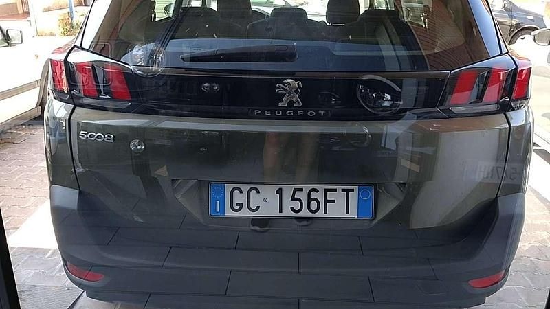 Usata Peugeot 5008 S 131 CV (96 kW) 2020 Grigio Monovolume