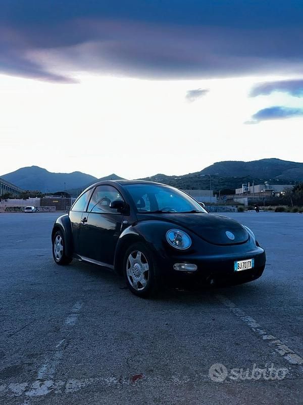 Usata VW New Beetle 1999 Nero Utilitaria