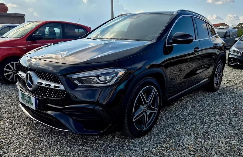 Usata Mercedes GLA200 Premium 150 CV (110 kW) 2021 Nero SUV