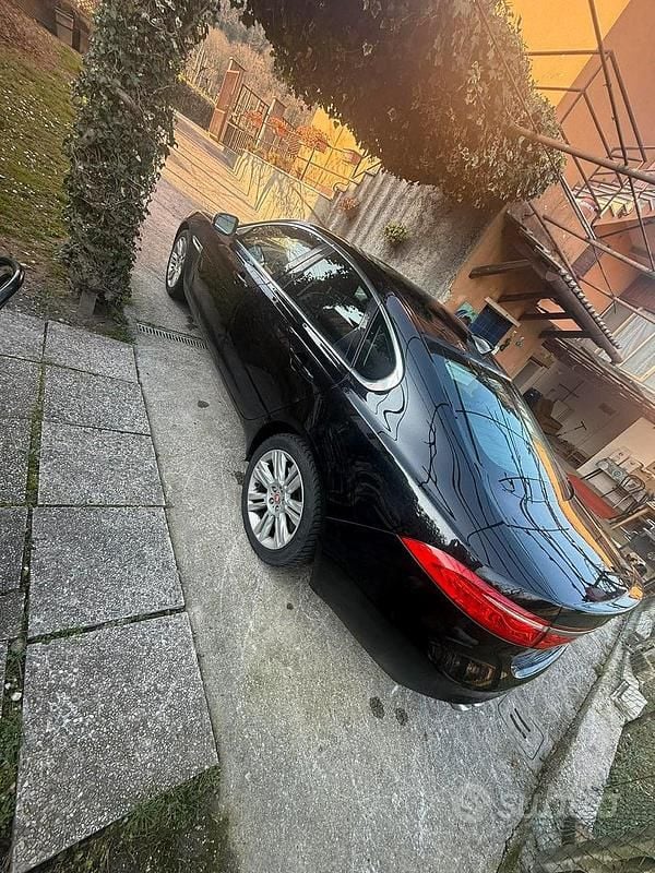 Usata Jaguar XF Prestige 2019 Nero Berlina