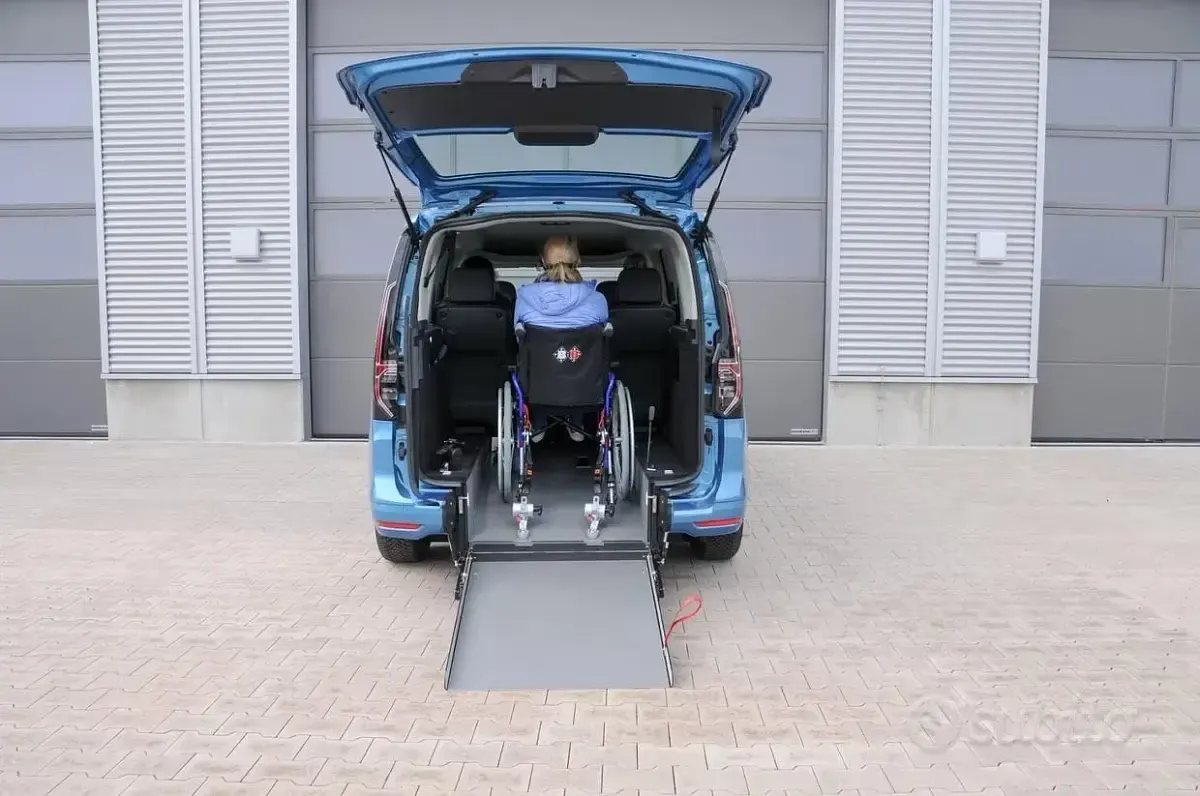 Nuova VW Caddy 101 CV (74 kW) 2026 Blu Monovolume