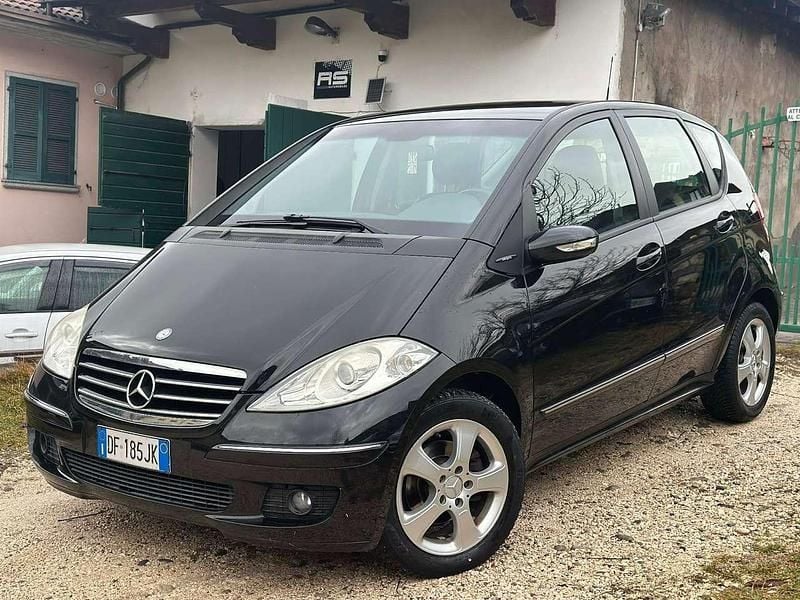 Nero Usata 2007 Mercedes A150 Avantgarde Tre volumi | 2990 € (Buon prezzo) - Immagine 1/4