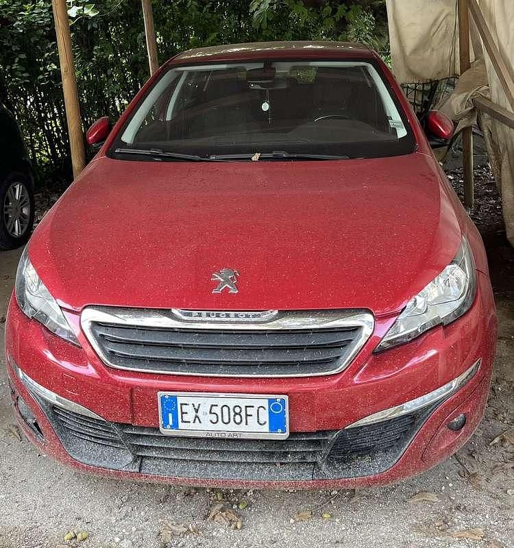 Usata 2014 Peugeot 308 Access Tre volumi | 2500 € (Cara) - Immagine 1/4